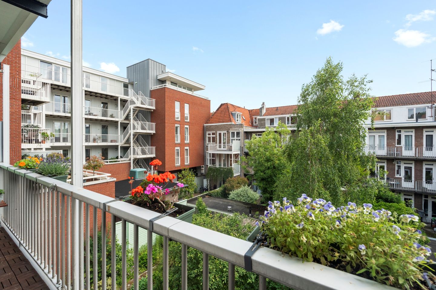 Foto 19 van Leiduinstraat 17-2