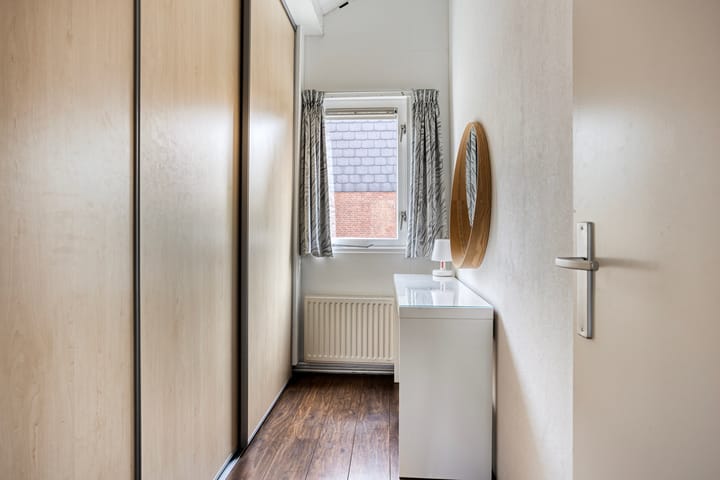 Foto 23 van Zwaluwstraat 151