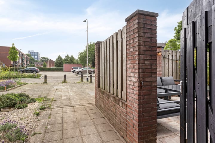 Foto 27 van Zwaluwstraat 151