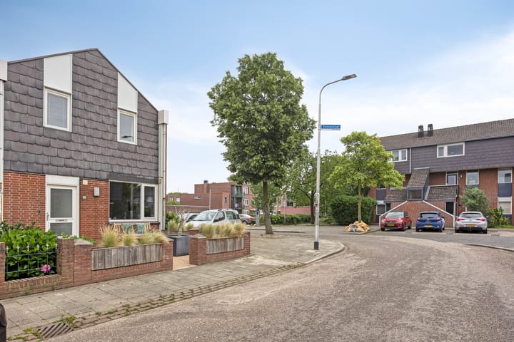 Foto 28 van Zwaluwstraat 151