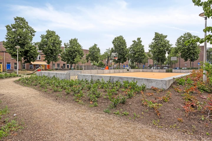 Foto 30 van Zwaluwstraat 151