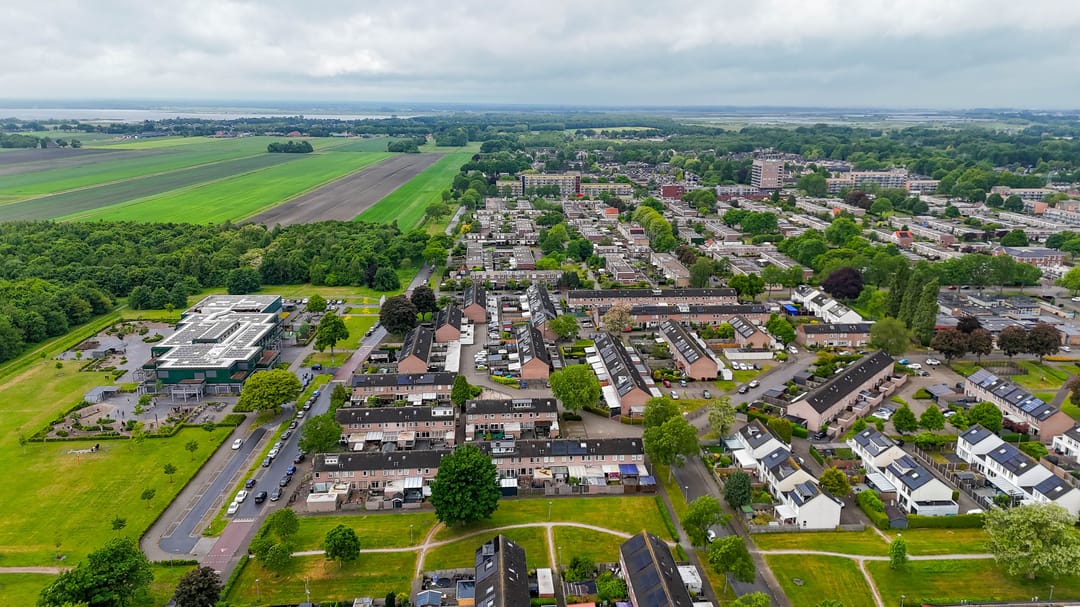 Photo 31 of Atlas 28