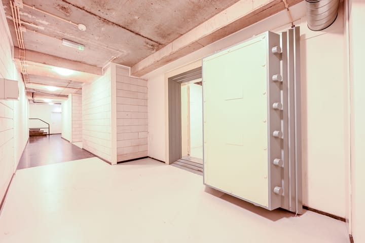 Photo 27 of Nobelstraat 19-A20