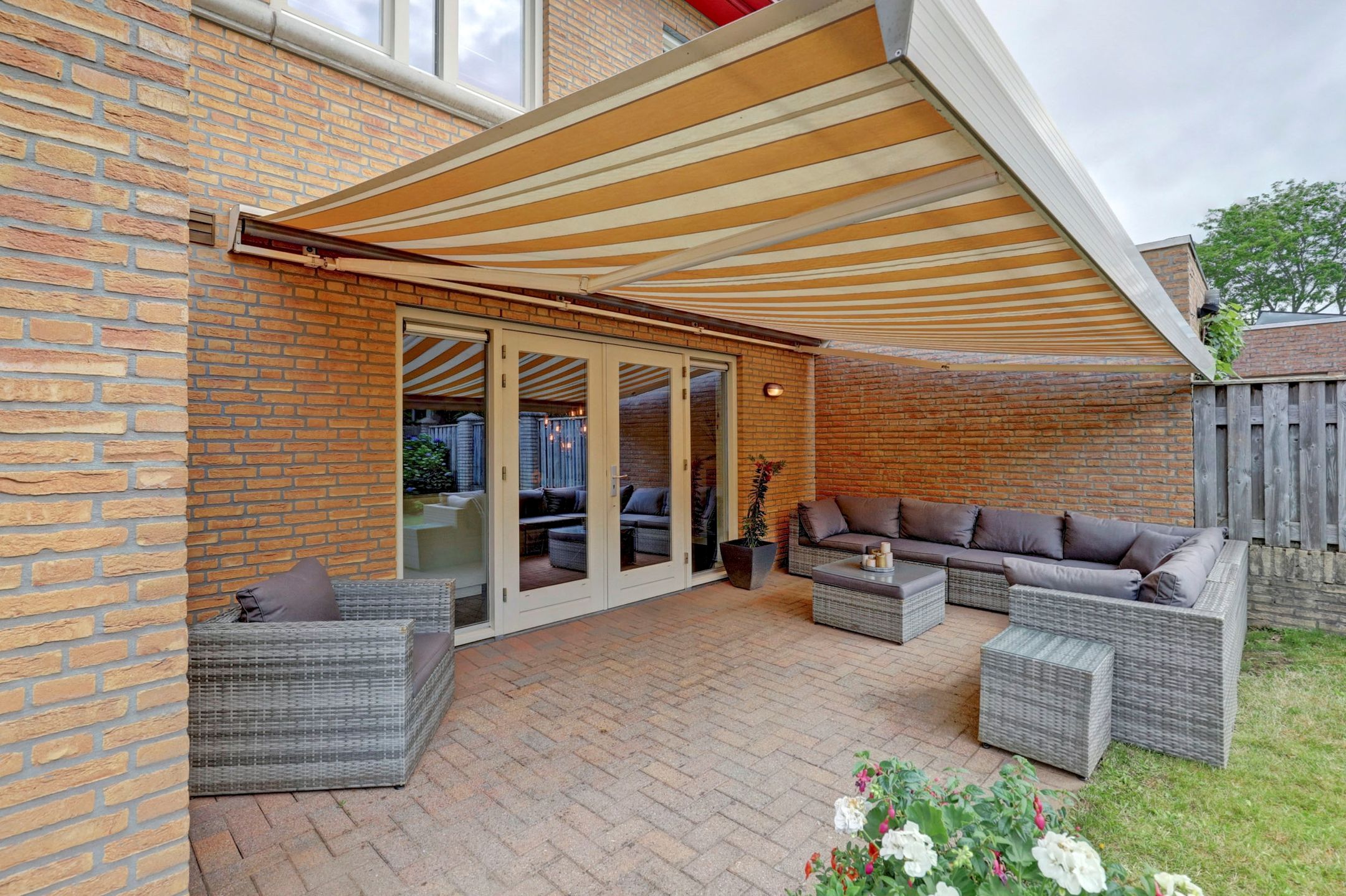 Photo 6 of Akelei 17