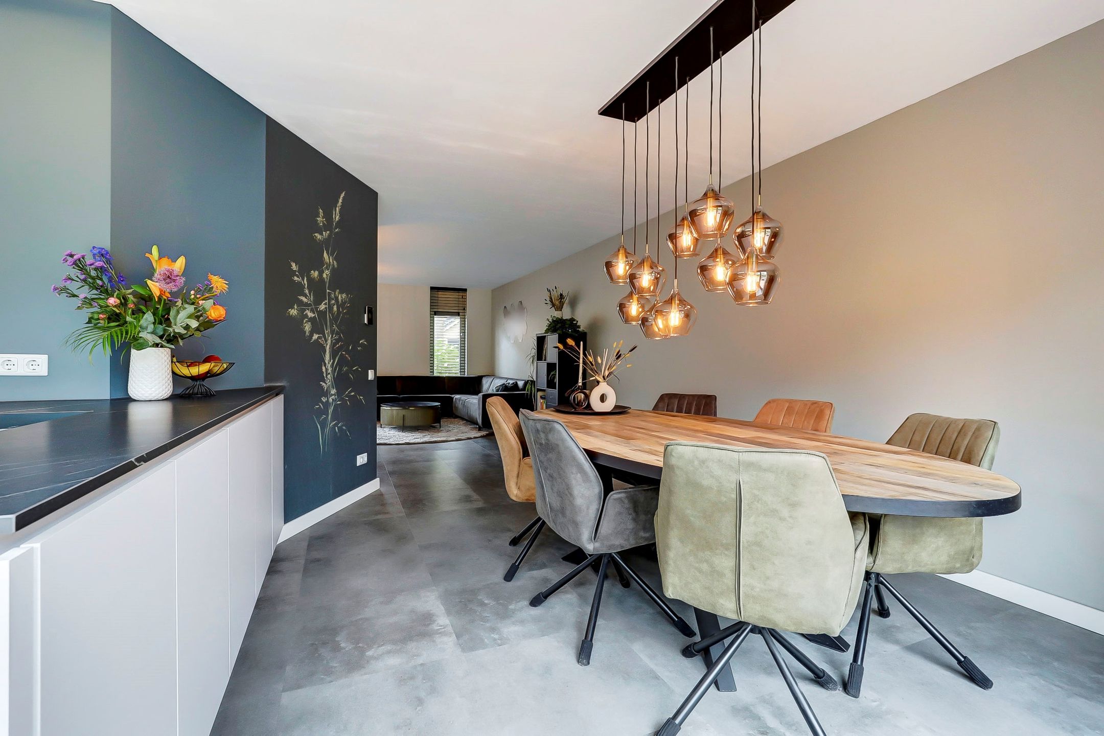 Photo 12 of Akelei 17