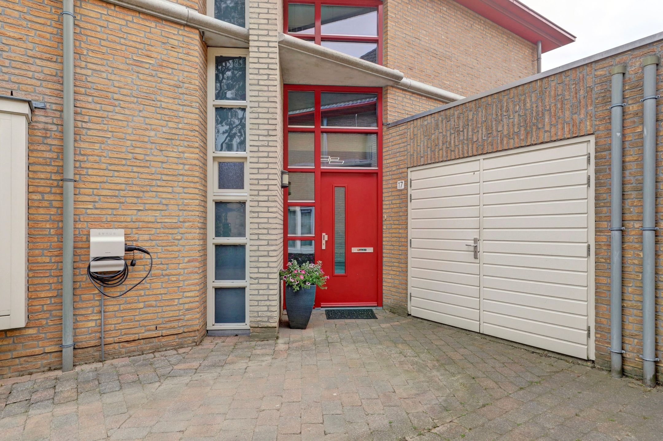 Photo 30 of Akelei 17