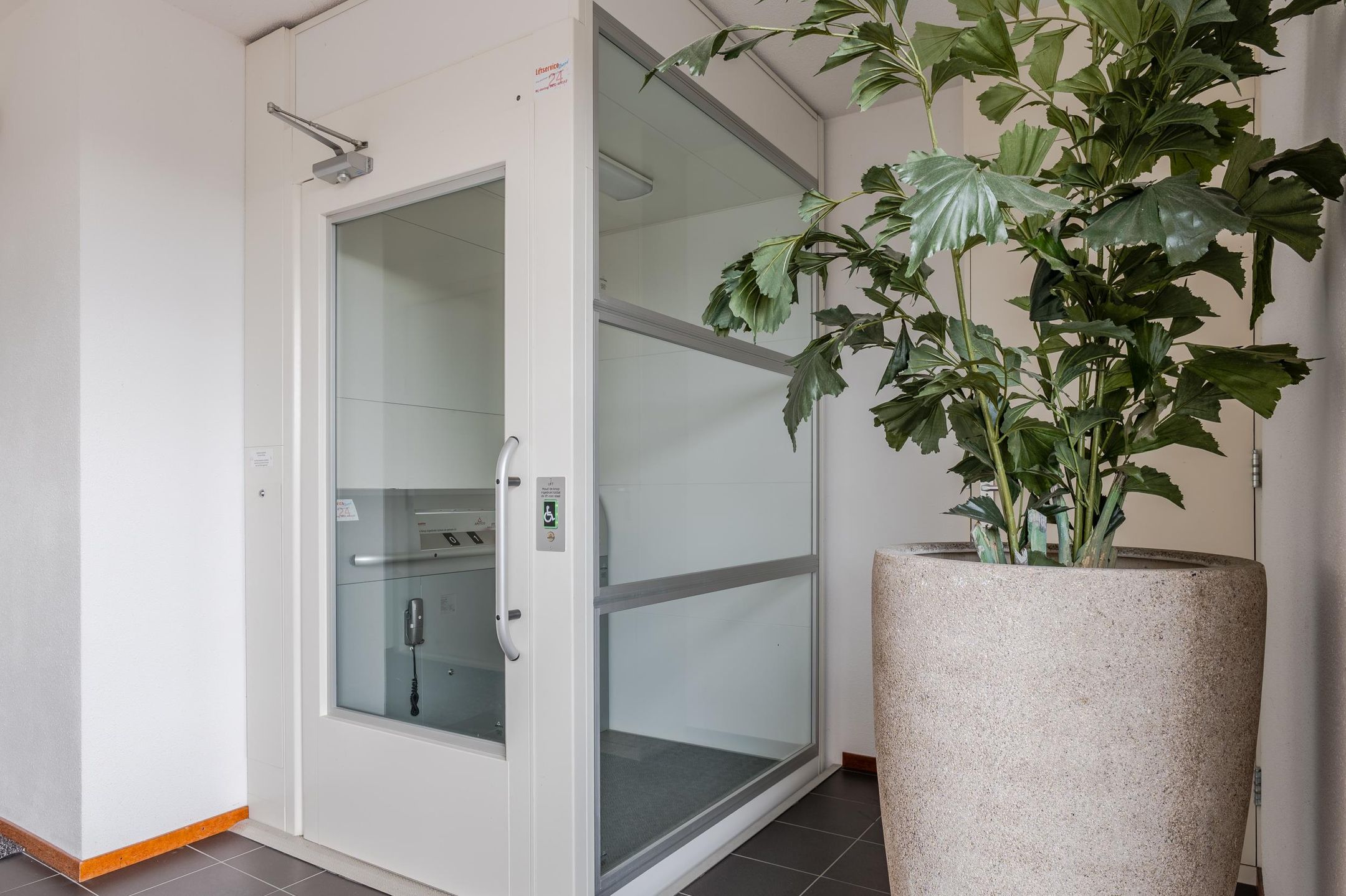 Photo 9 of Heerestraat 54-A