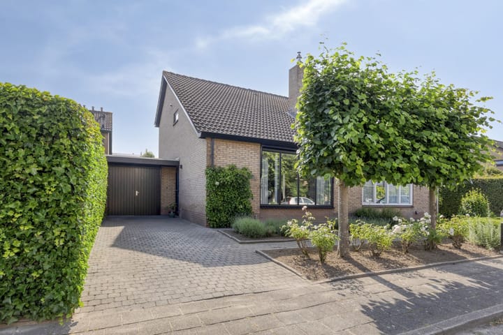 Foto 1 van Koningin Wilhelminalaan 8