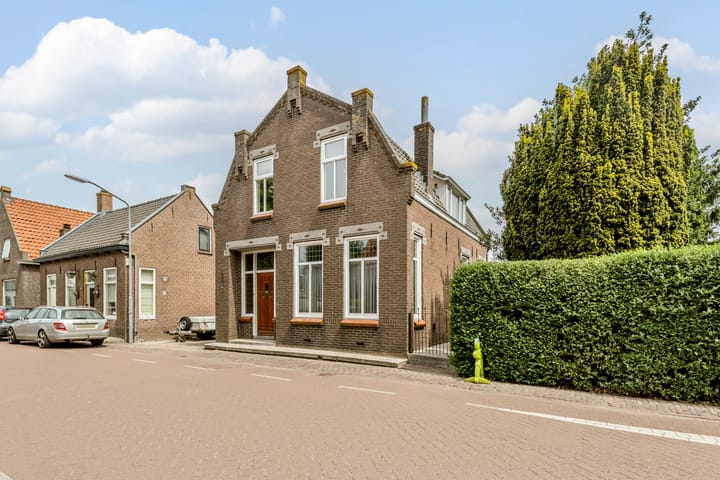 Photo 5 of Spoorstraat 39