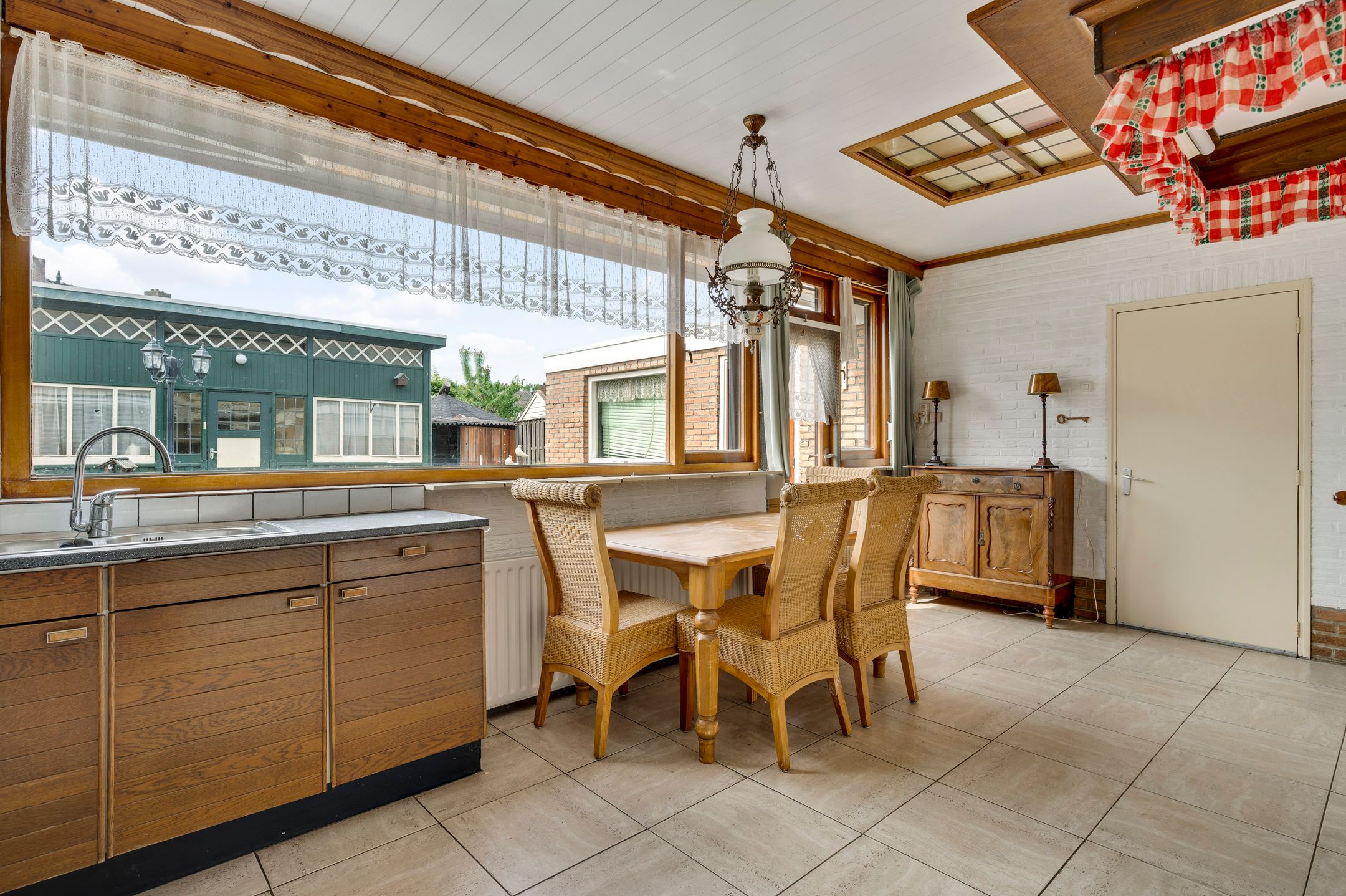 Foto 12 van Van Den Bongaertstraat 37