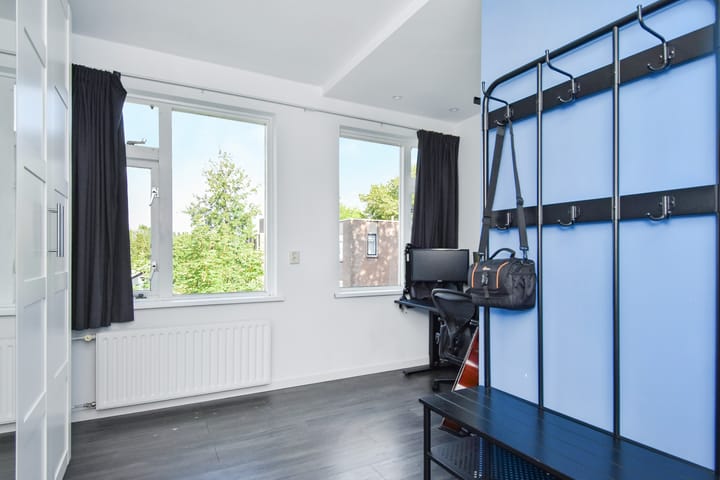 Photo 24 of Pierre Kemphove 9