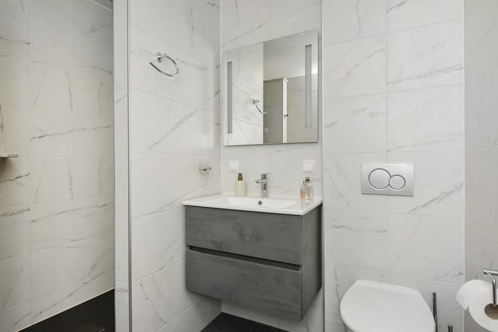 Photo 28 of Pierre Kemphove 9