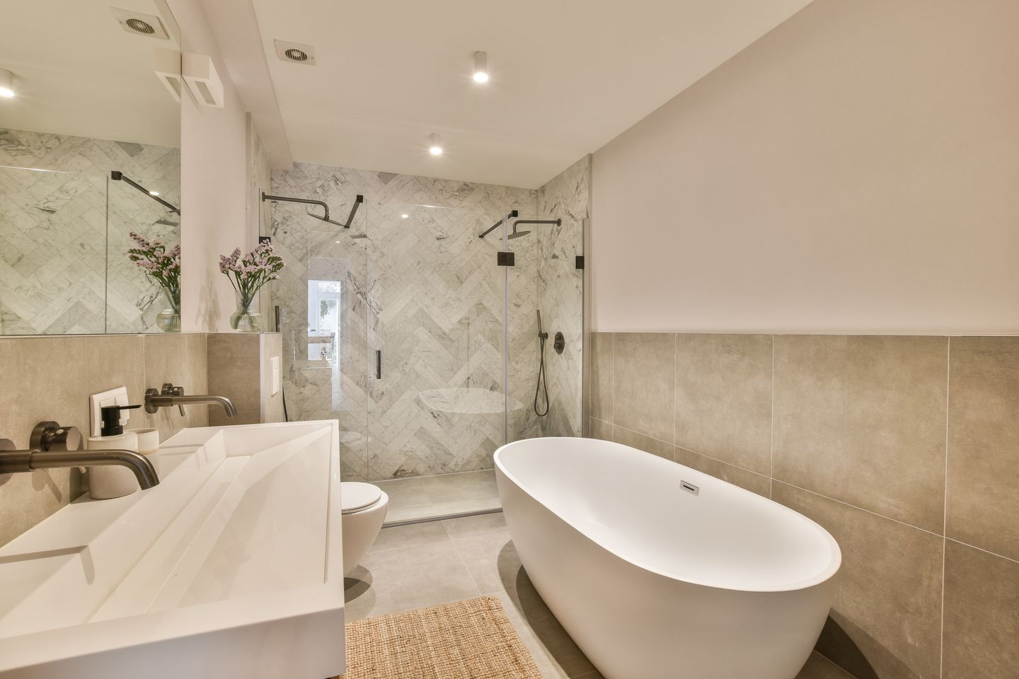 Photo 4 of Badhuisweg 12-A