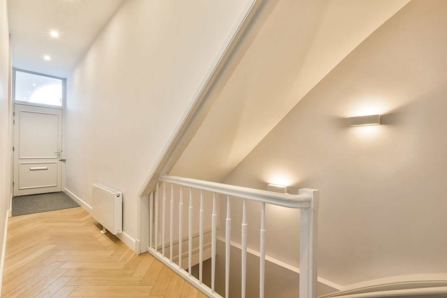 Photo 5 of Badhuisweg 12-A