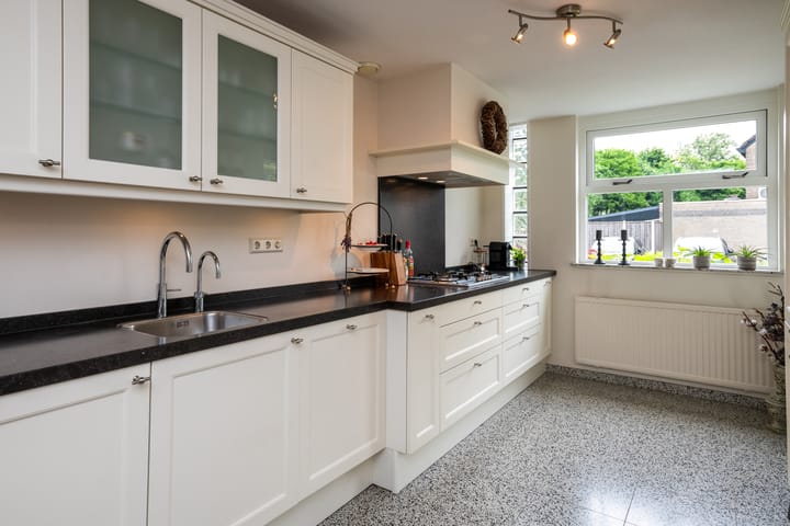 Foto 12 van Clara Wichmannstraat 100