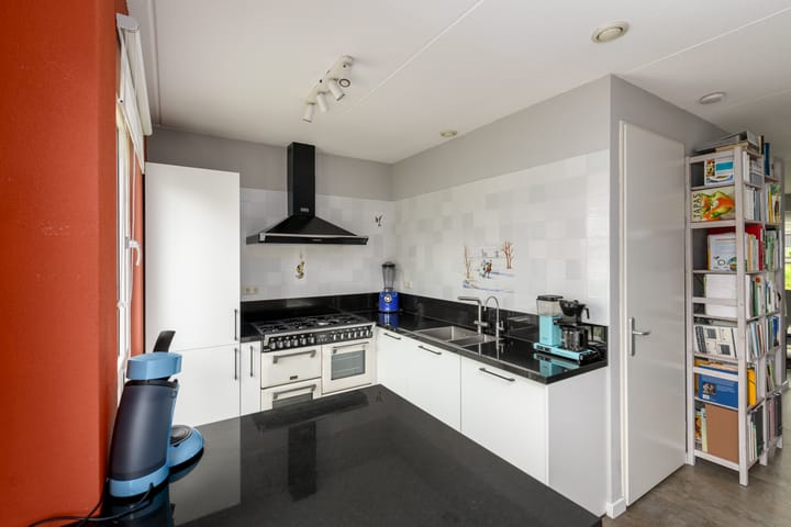 Foto 5 van Annie Zernikeweg 3