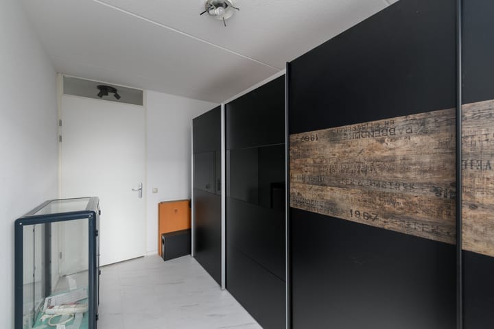 Foto 18 van Annie Zernikeweg 3