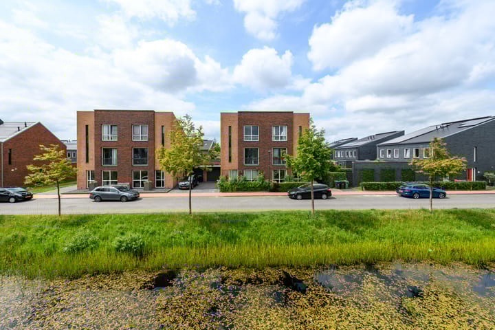 Foto 33 van Annie Zernikeweg 3