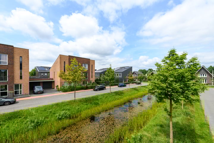 Foto 36 van Annie Zernikeweg 3