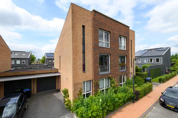 Foto 38 van Annie Zernikeweg 3