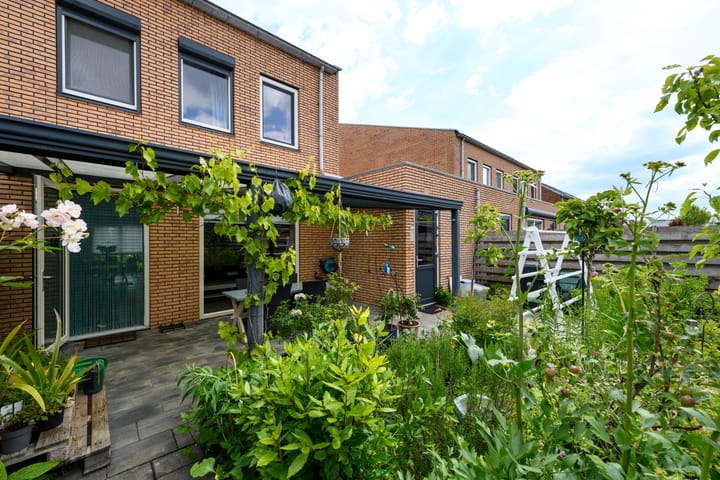 Foto 45 van Annie Zernikeweg 3