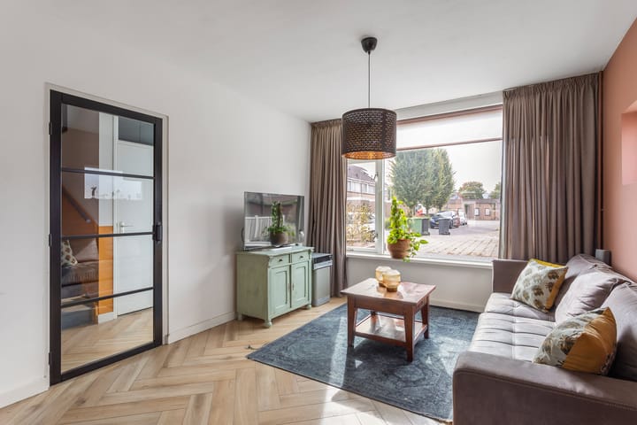 Foto 2 van J.J. van Deinsestraat 52