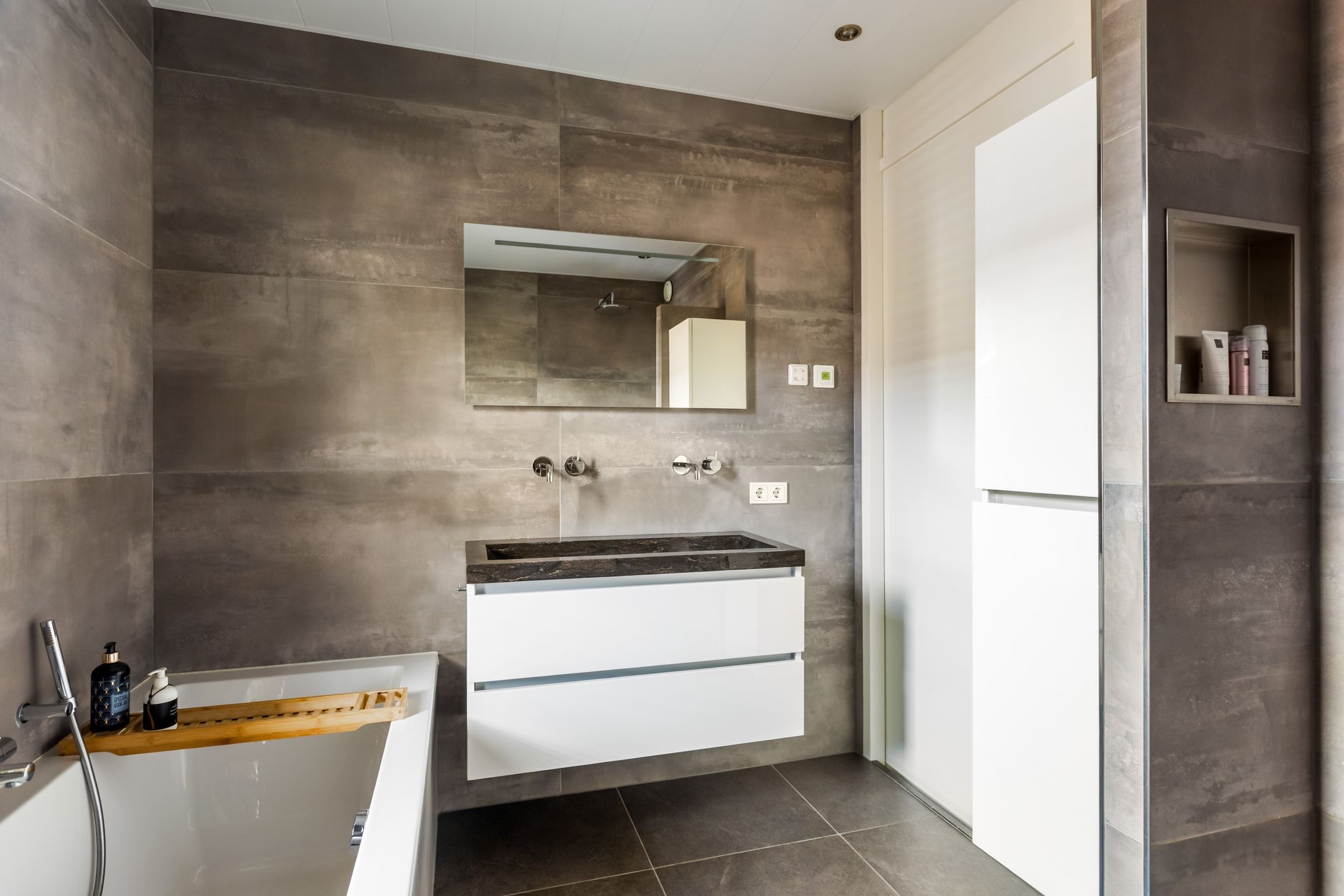 Foto 15 van De Leuremaat 8