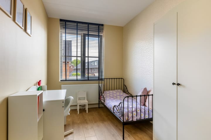 Photo 21 of De Leuremaat 8