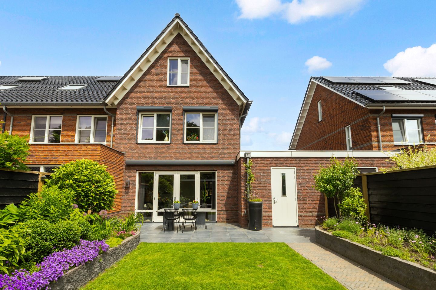 Foto 29 van De Leuremaat 8