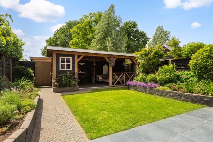 Photo 33 of De Leuremaat 8