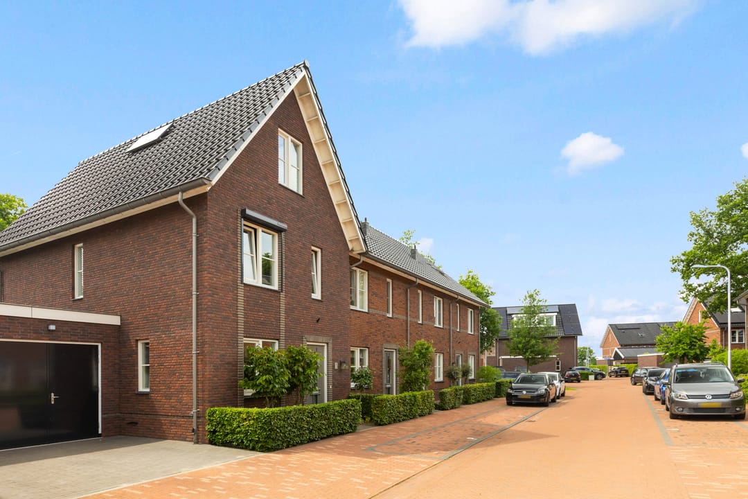 Foto 43 van De Leuremaat 8