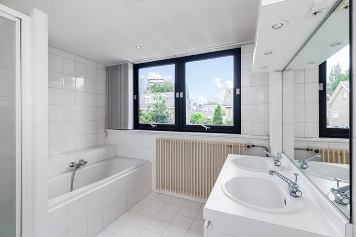 Foto 4 van Van der Leeuwlaan 4