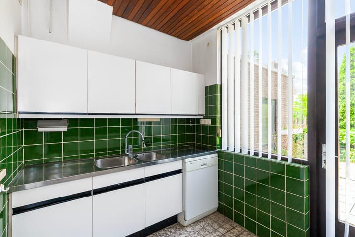 Foto 15 van Van der Leeuwlaan 4