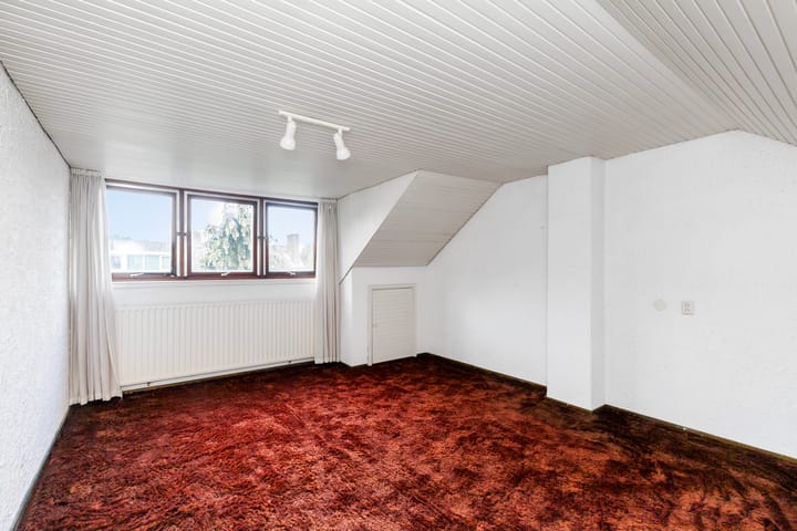 Foto 35 van Van der Leeuwlaan 4