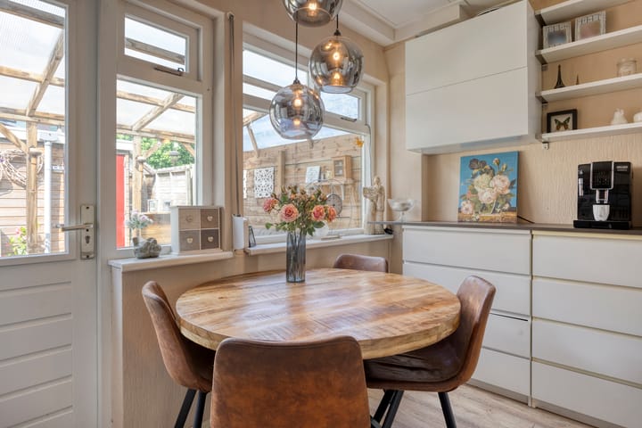 Foto 8 van Spoorstraat 5