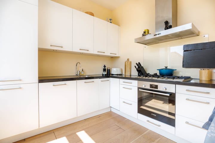 Foto 15 van Drie Octoberstraat 15-A