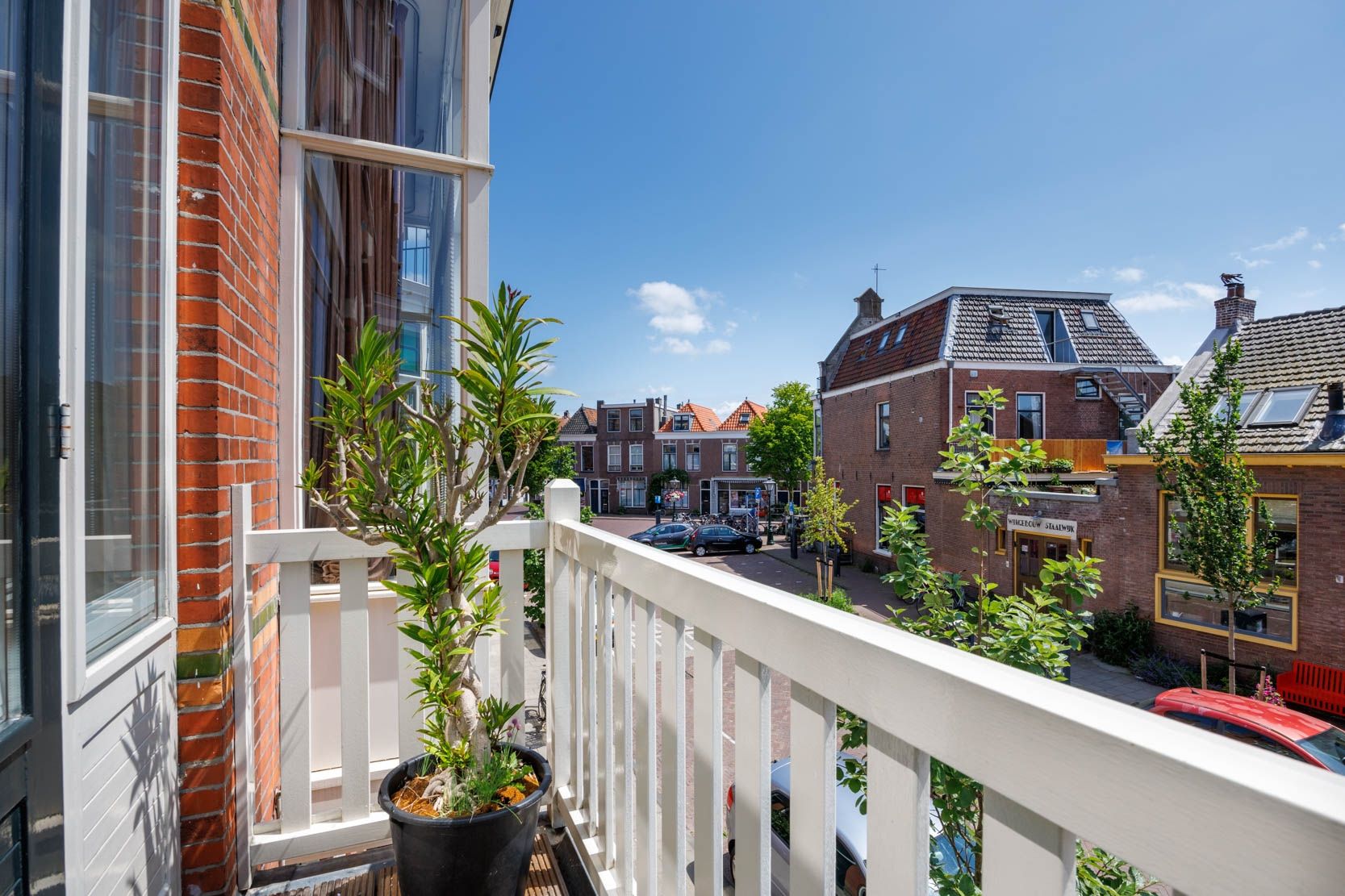 Foto 30 van Drie Octoberstraat 15-A