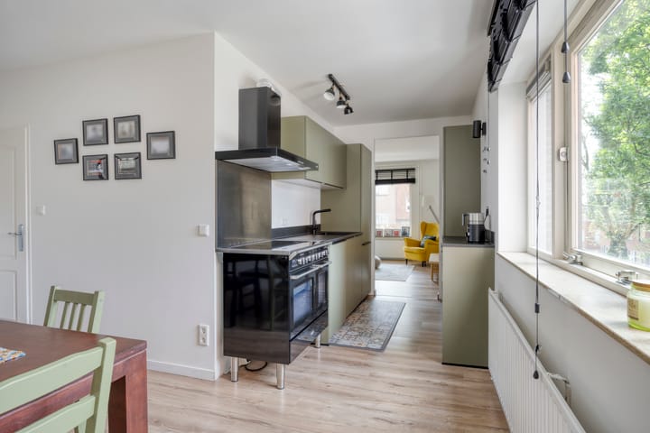 Photo 12 of Javastraat 11