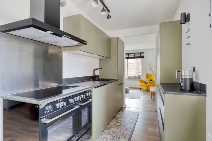 Photo 9 of Javastraat 11