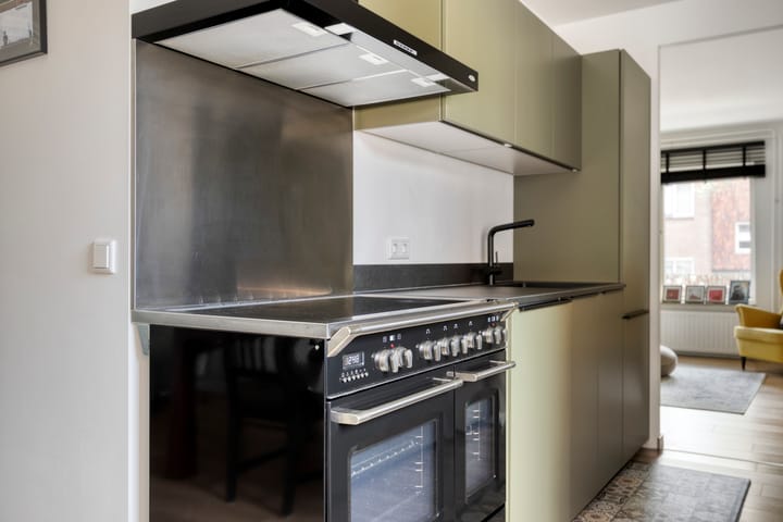 Photo 10 of Javastraat 11