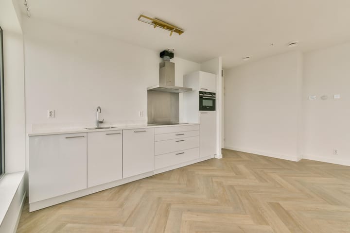 Foto 9 van Baan 58-L