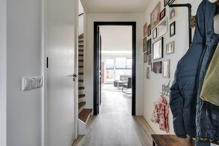 Foto 5 van Lisdodde 64