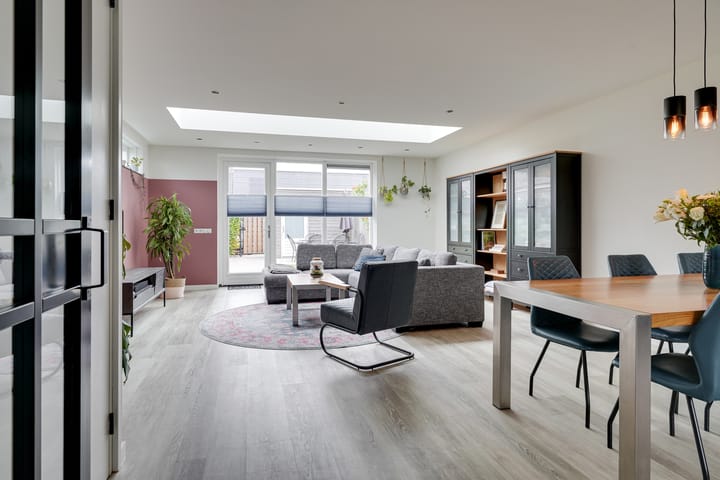 Foto 7 van Lisdodde 64