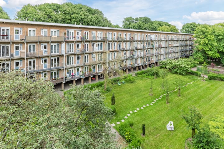 Photo 21 of Willem de Zwijgerlaan 132-3