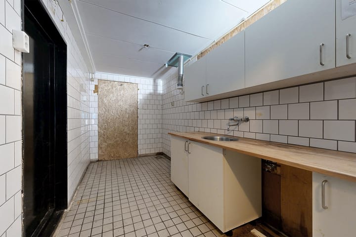 Photo 17 of Voorstraat 6