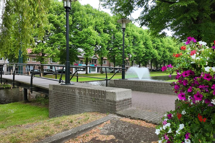 Photo 36 of Voorstraat 6