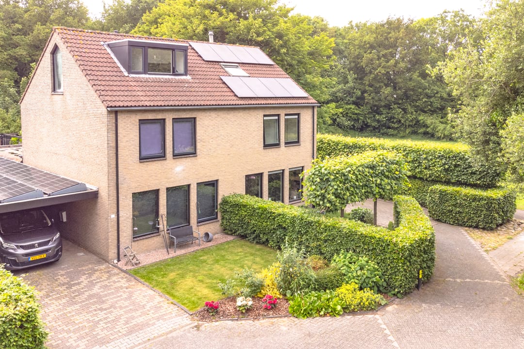 Photo 91 of Vogelhof 10-B