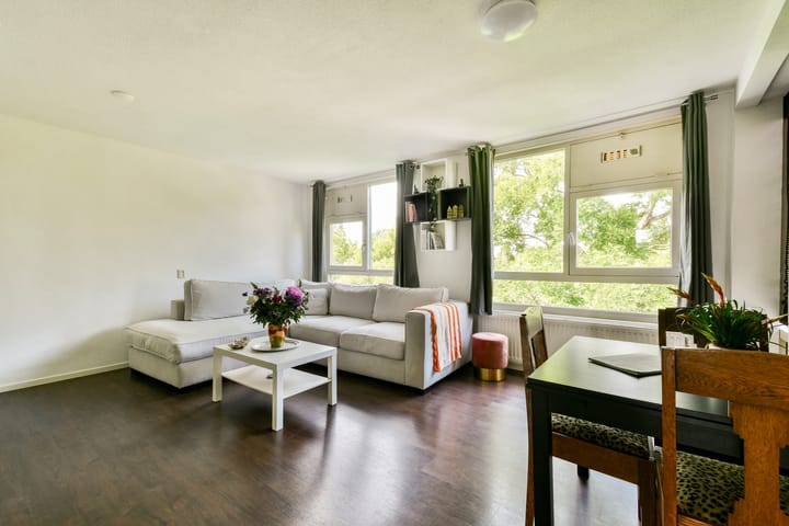 Foto 2 van Wethouder De Roosplein 166