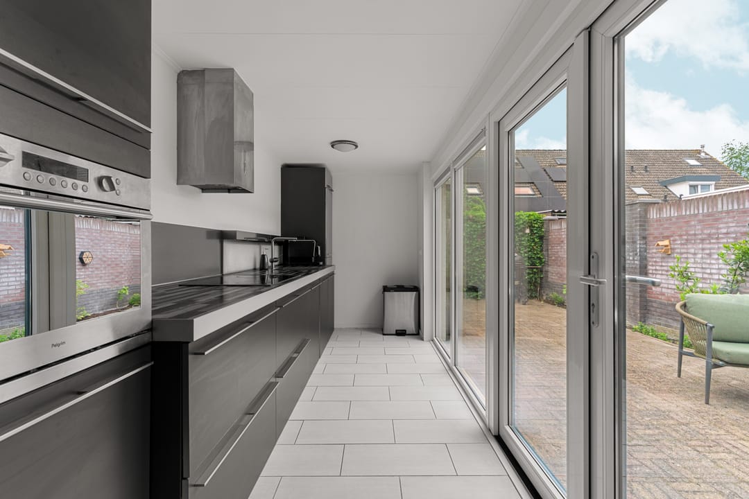 Foto 7 van Tuinlaan 38