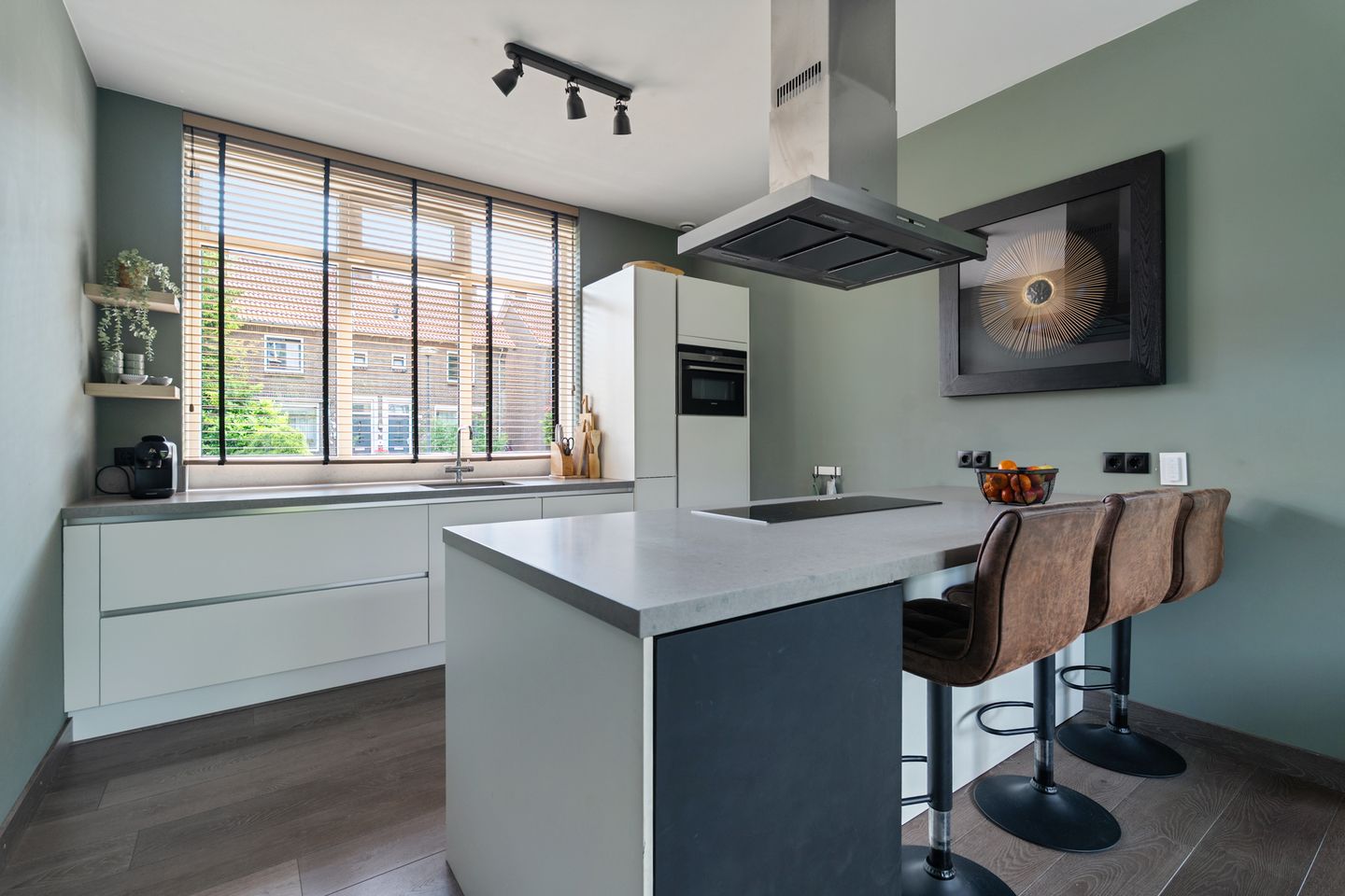 Foto 19 van Voortsweg 165